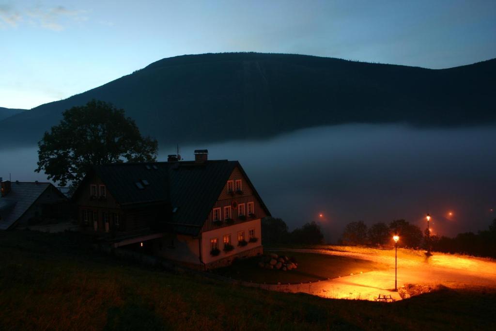 Hotel Pension Slunecnice & Panorama Restaurace Farma Szpindlerowy Młyn Zewnętrze zdjęcie