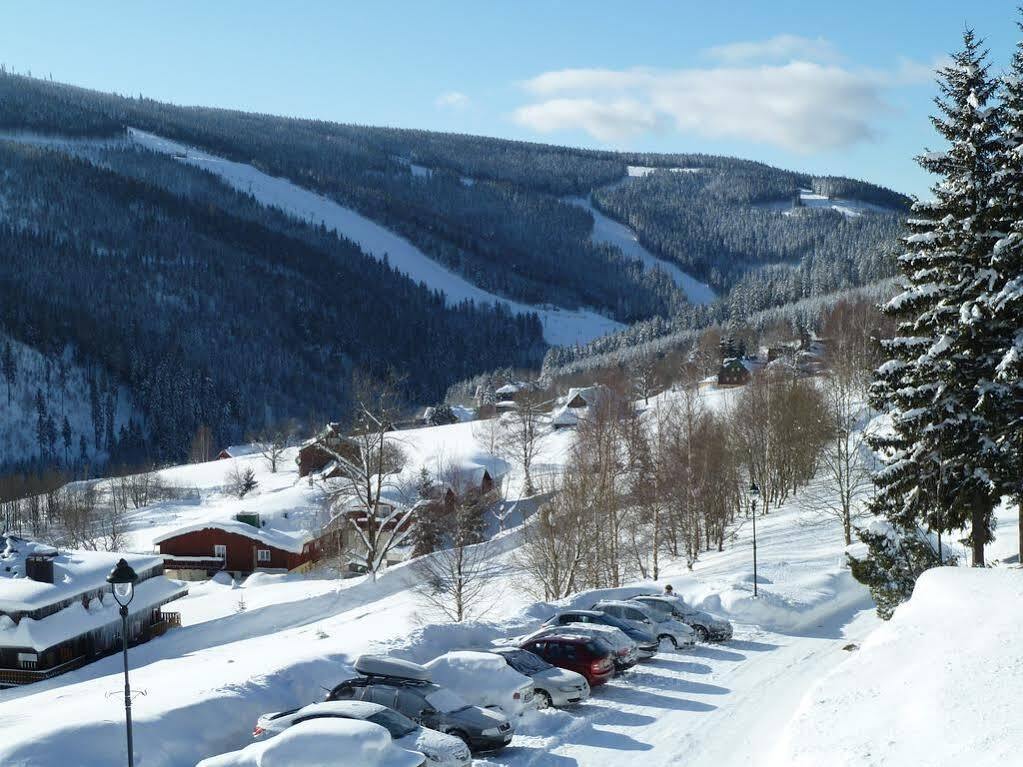 Hotel Pension Slunecnice & Panorama Restaurace Farma Szpindlerowy Młyn Zewnętrze zdjęcie